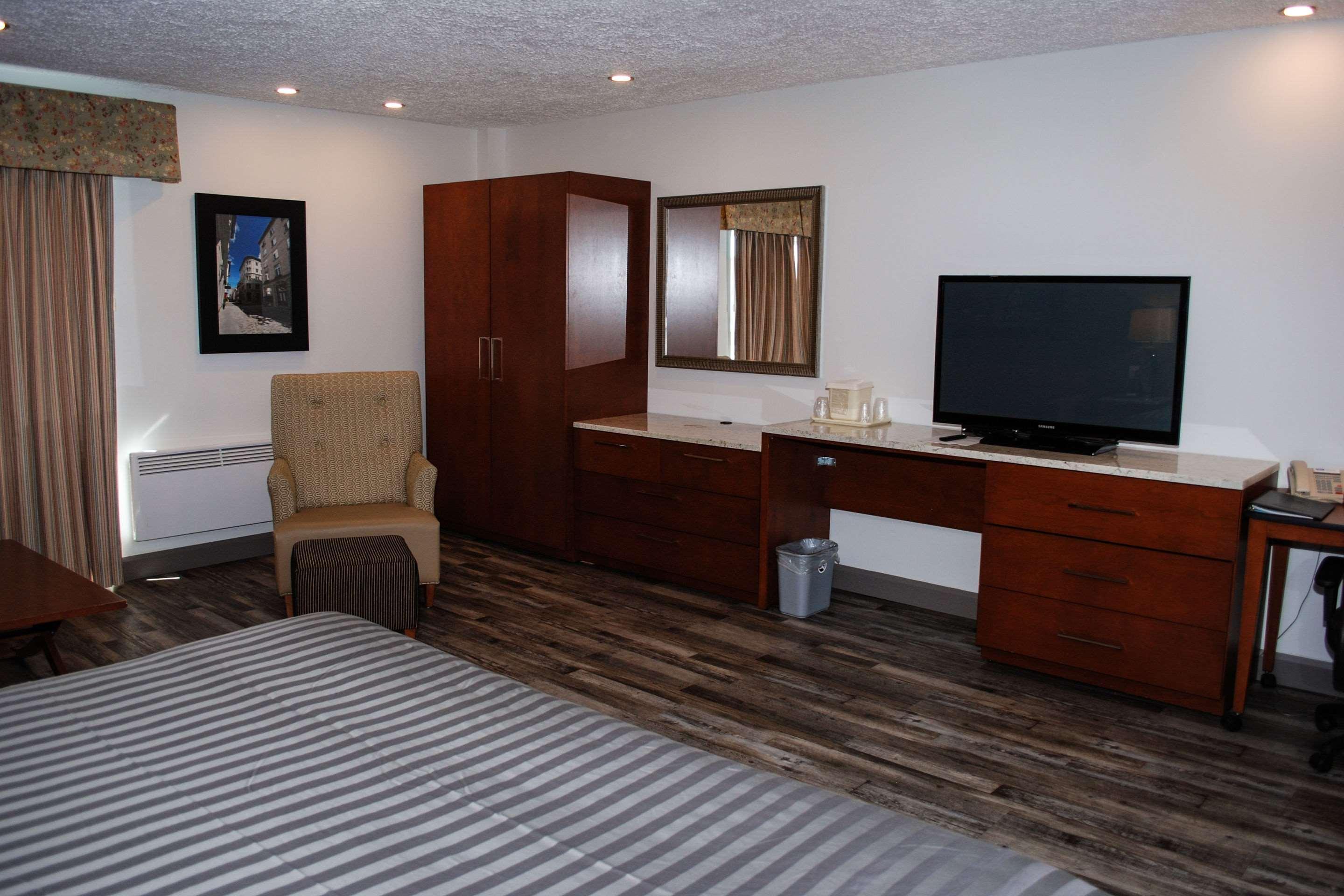 Rodeway Inn Grand Falls Buitenkant foto