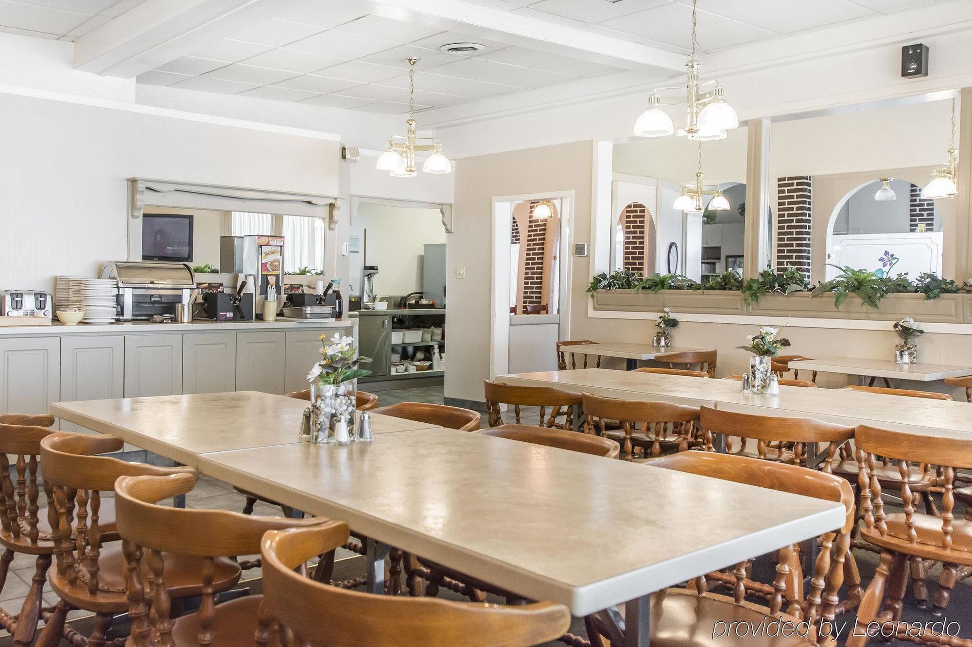Rodeway Inn Grand Falls Buitenkant foto
