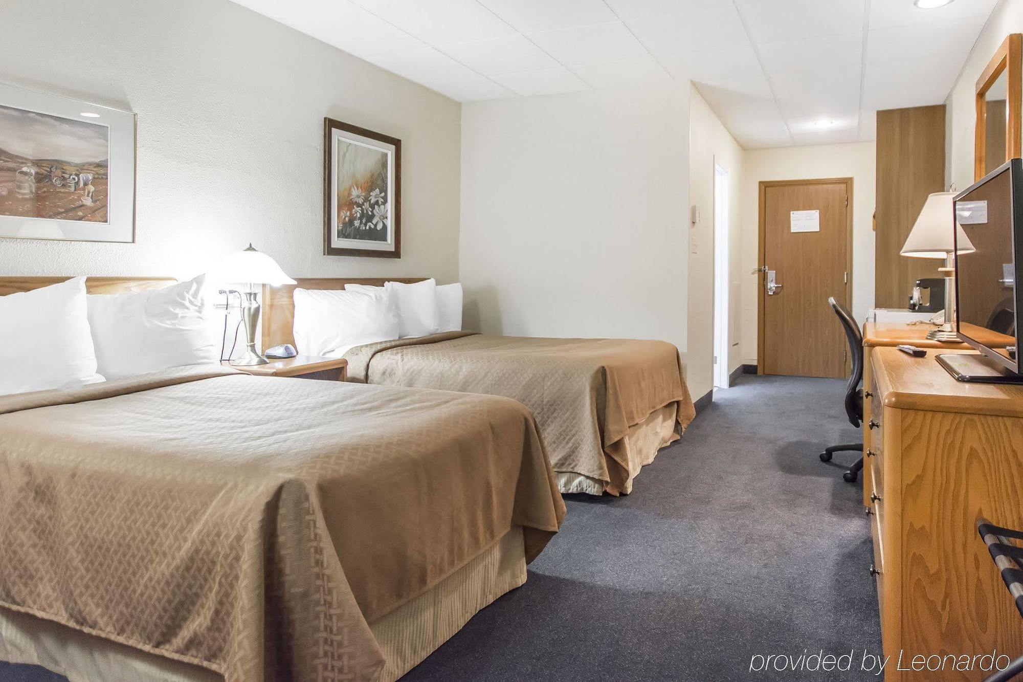 Rodeway Inn Grand Falls Buitenkant foto