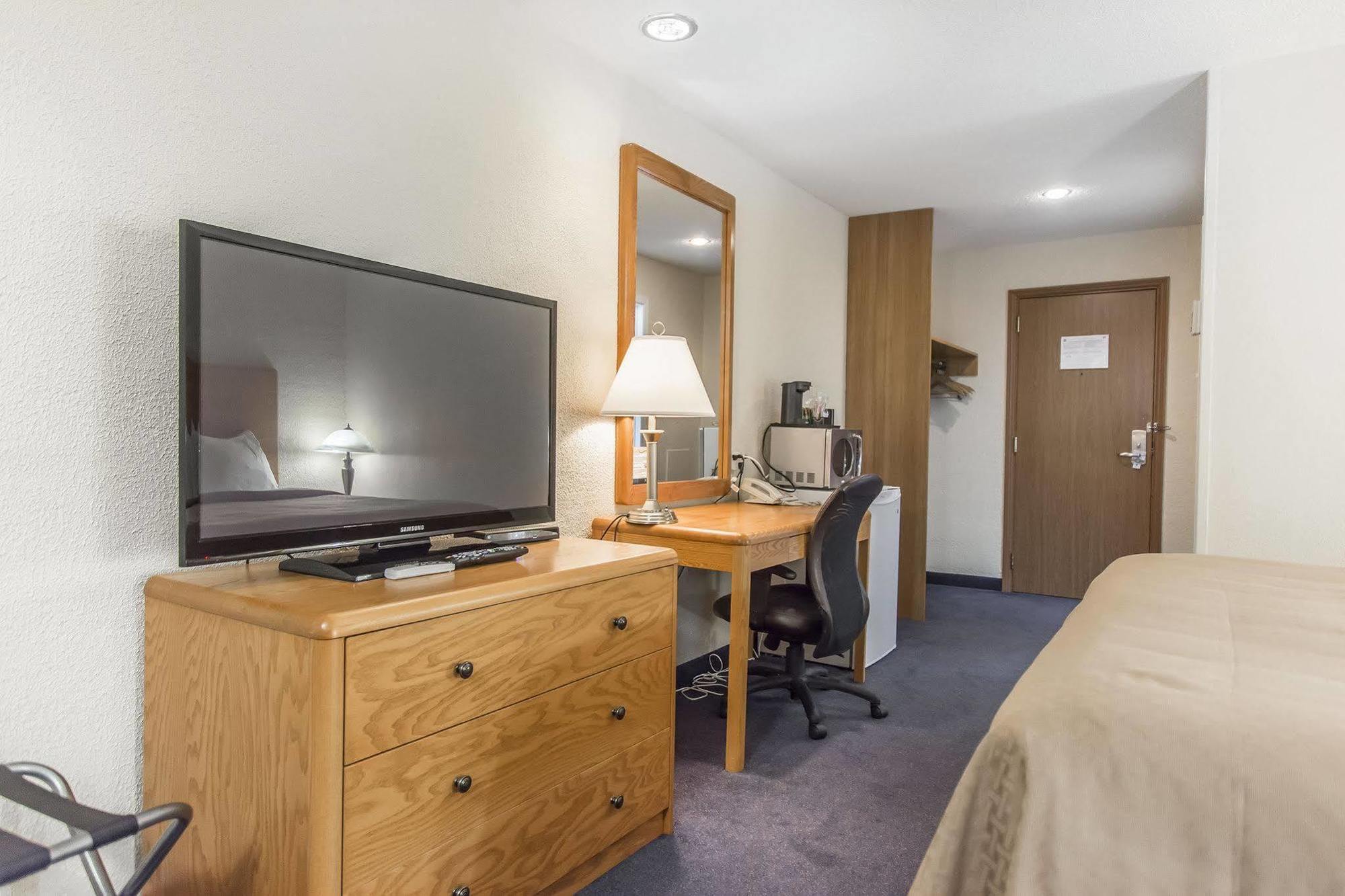 Rodeway Inn Grand Falls Buitenkant foto