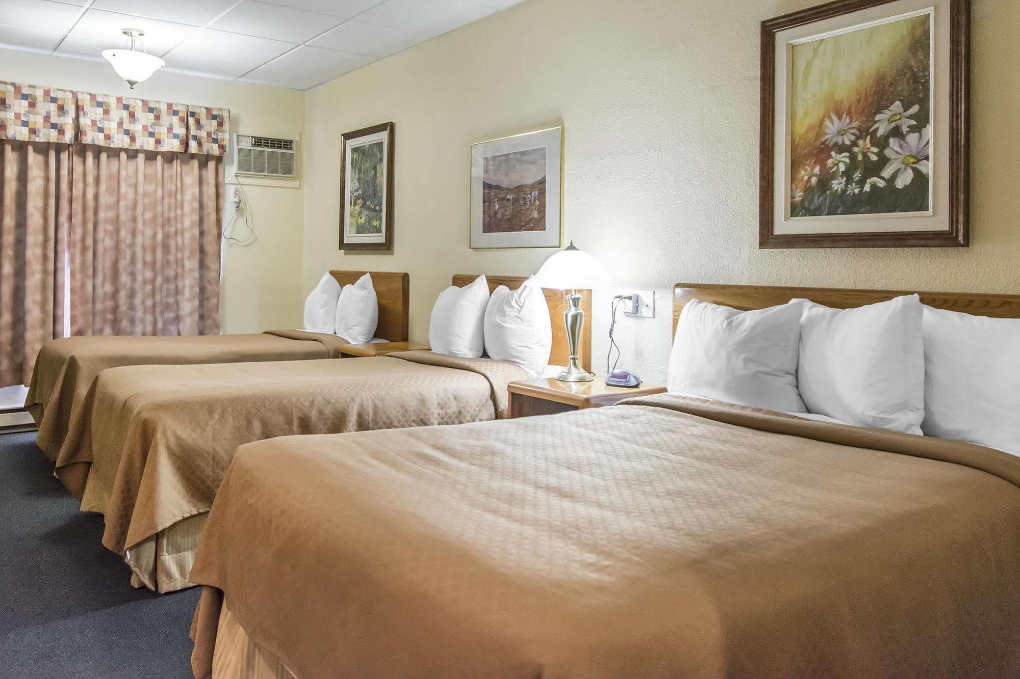 Rodeway Inn Grand Falls Buitenkant foto